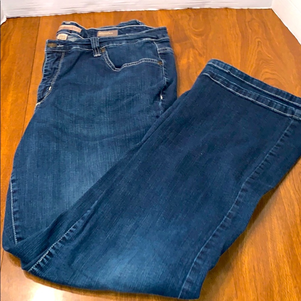 16W 33R Women Bootcut Jean
